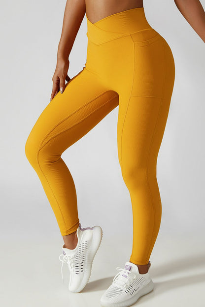 Leggings deportivos con cintura cruzada Basic Bae