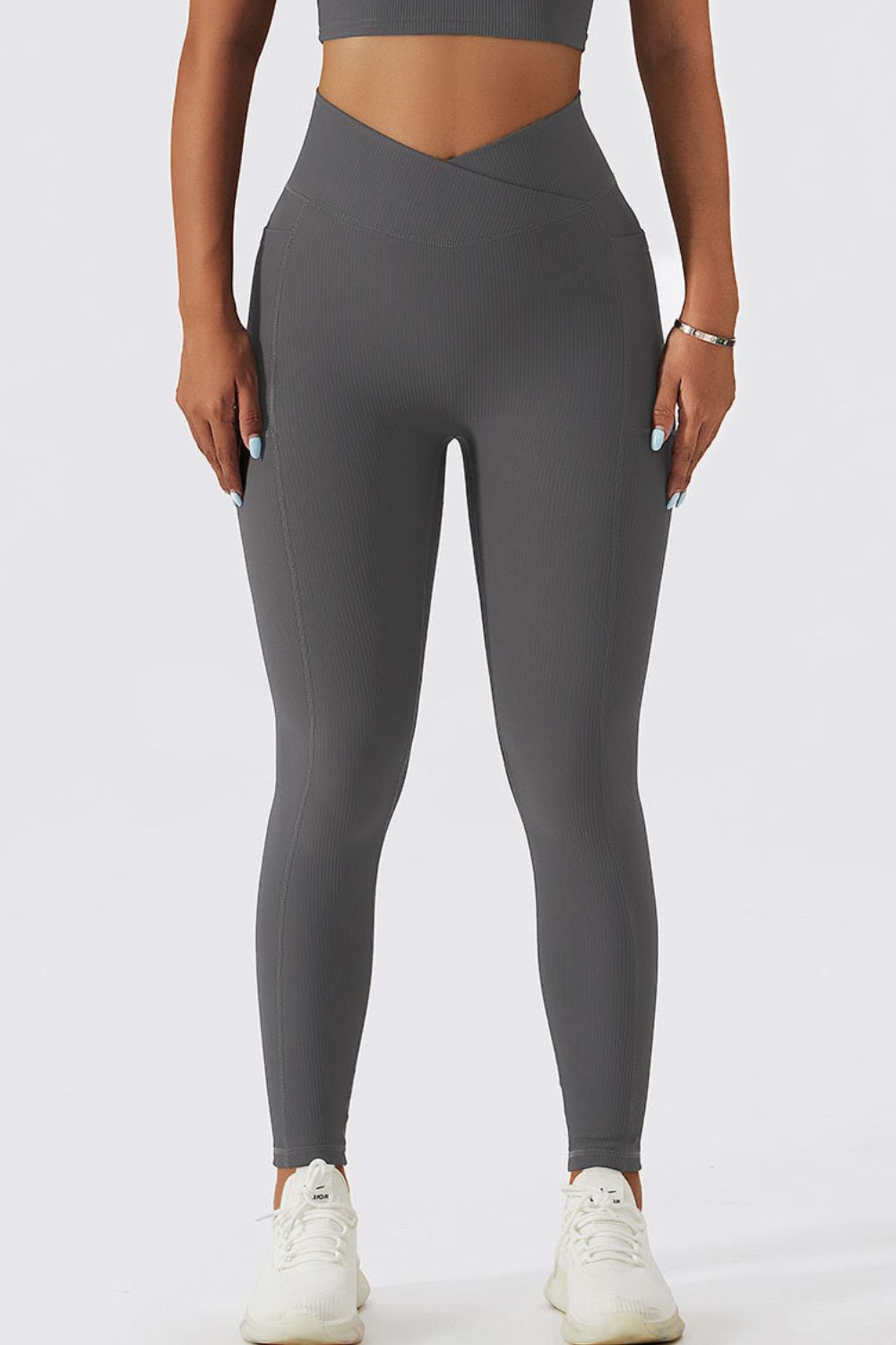 Leggings deportivos con cintura cruzada Basic Bae