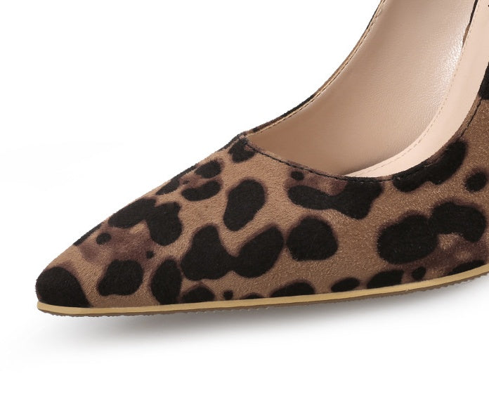 Tacones de leopardo