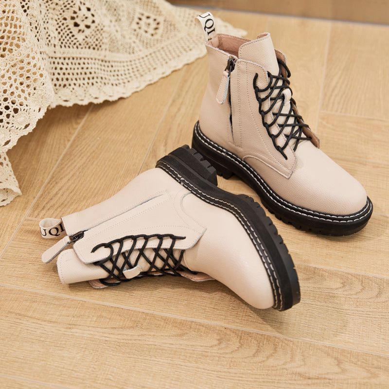 Women's boots with round toe straps