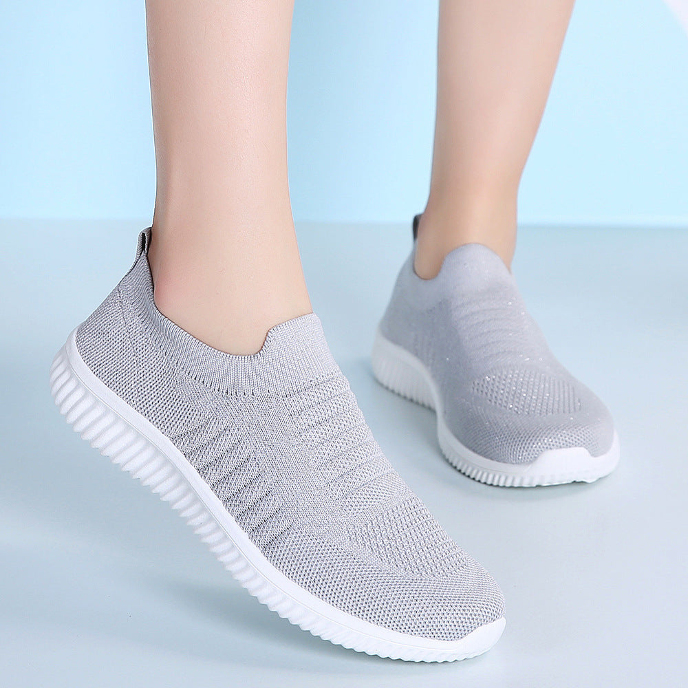 Mesh light and breathable sneaker