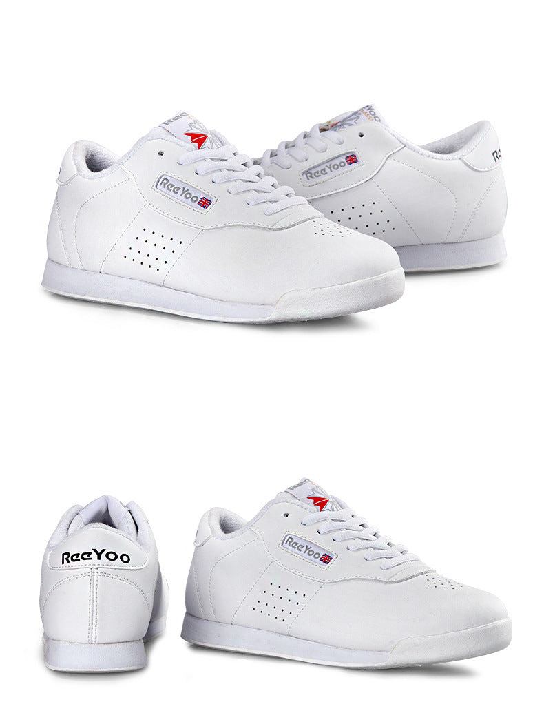 Athletic aerobics shoes