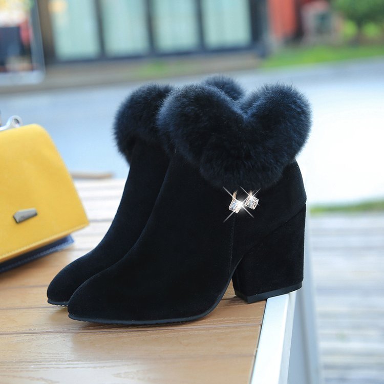 Fashion rabbit fur high heels