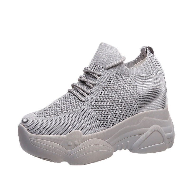 Rehausser les petites chaussures blanches pour femmes