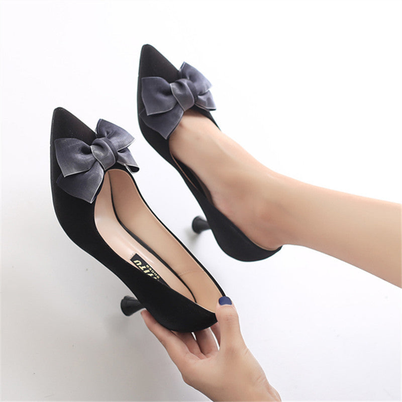 Shallow mouth pointed high heels