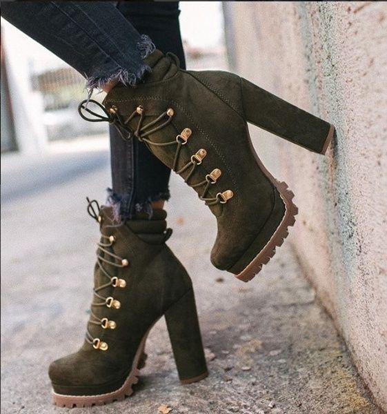 High-heel lace-up rivet short boots