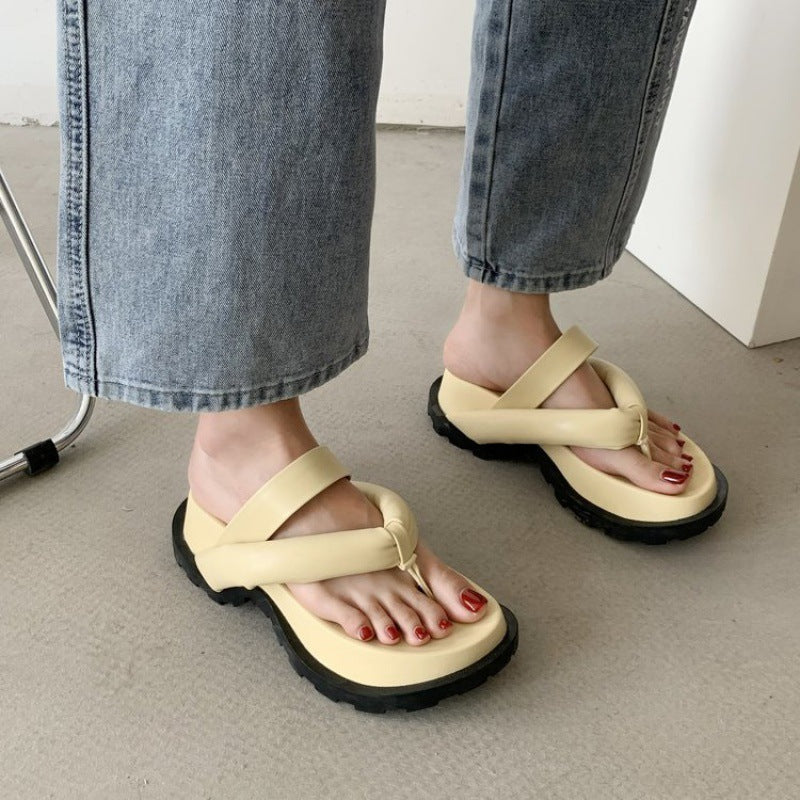 Tongs à plateforme tendance en forme de génoise