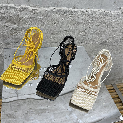 Nuevas sandalias de moda europea y americana de primavera con punta cuadrada transpirable de malla y tiras cruzadas para mujer, tacones de aguja 979-8