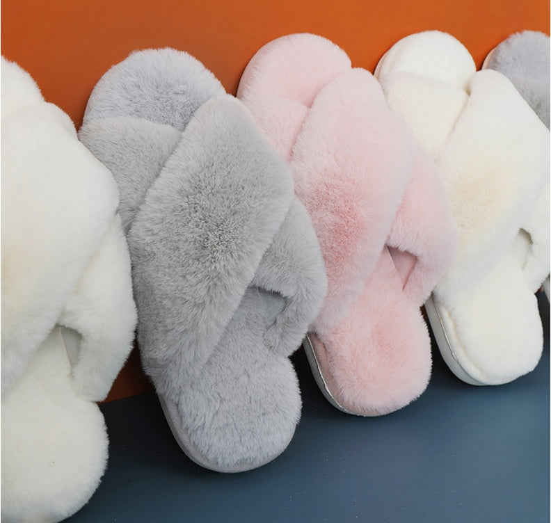 Chaussons chauds en peluche pour la maison