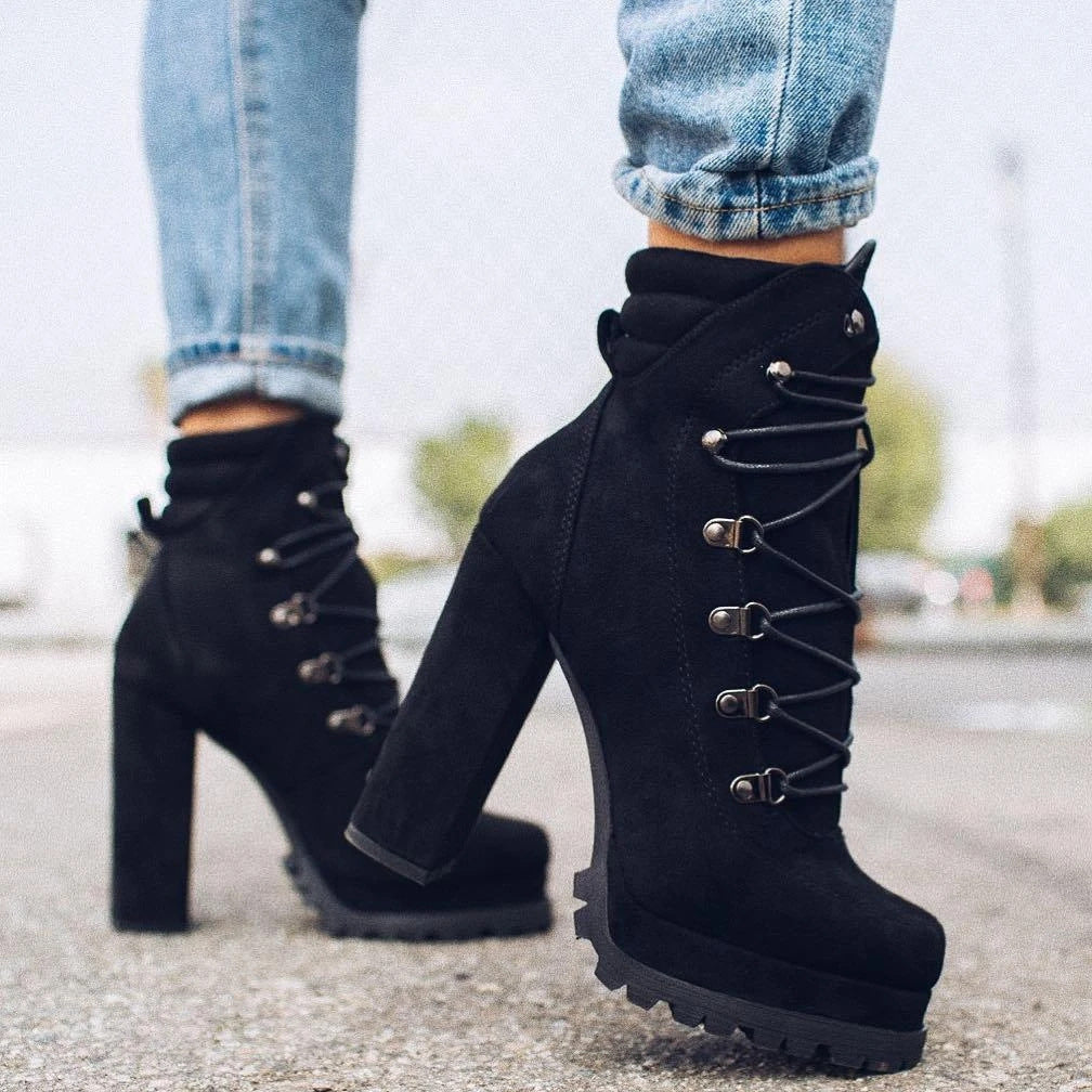 Autumn And Winter New Products European And American Style Ultra-High-Heeled Rivet Waterproof Platform Ladies Short Boots