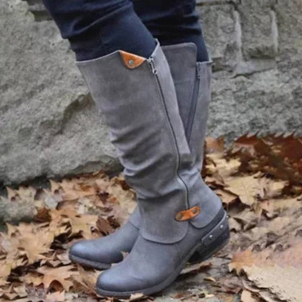 Low-heeled Martin boots