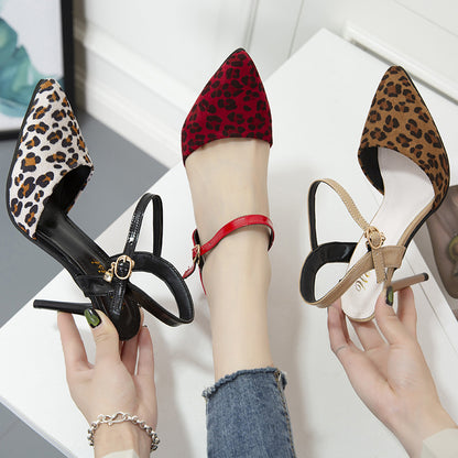 Zapatos de mujer sexys con tacón de aguja y bloques de color con estampado de leopardo