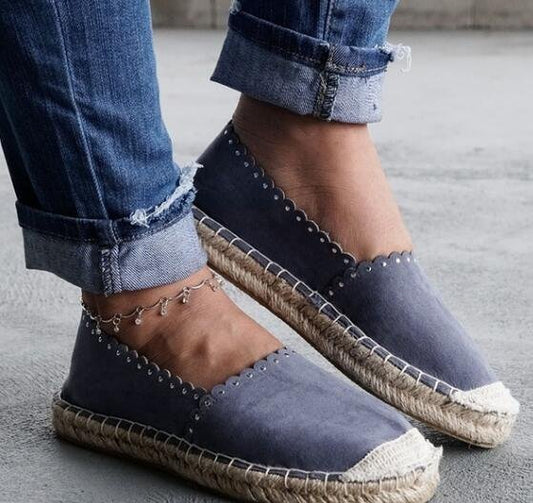 Platform canvas shoes