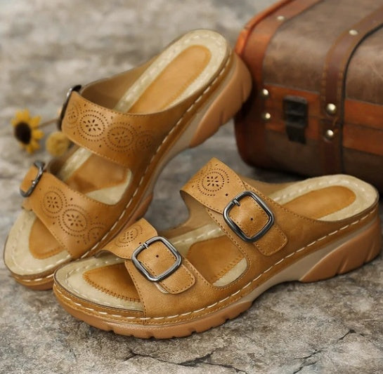 Two-tone bottom buckle sandals and slippers