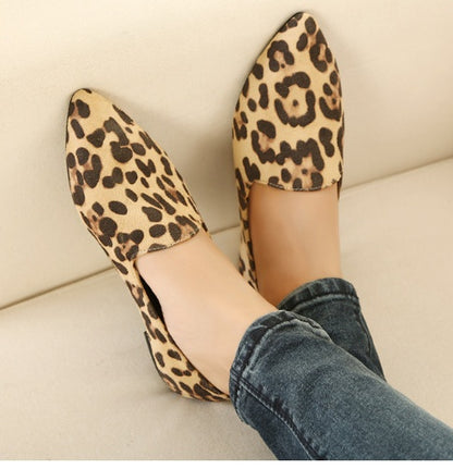 Wild big size women's shoes 41 leopard flat flat with single shoes 42 hit color deep mouth pointed autumn shoes