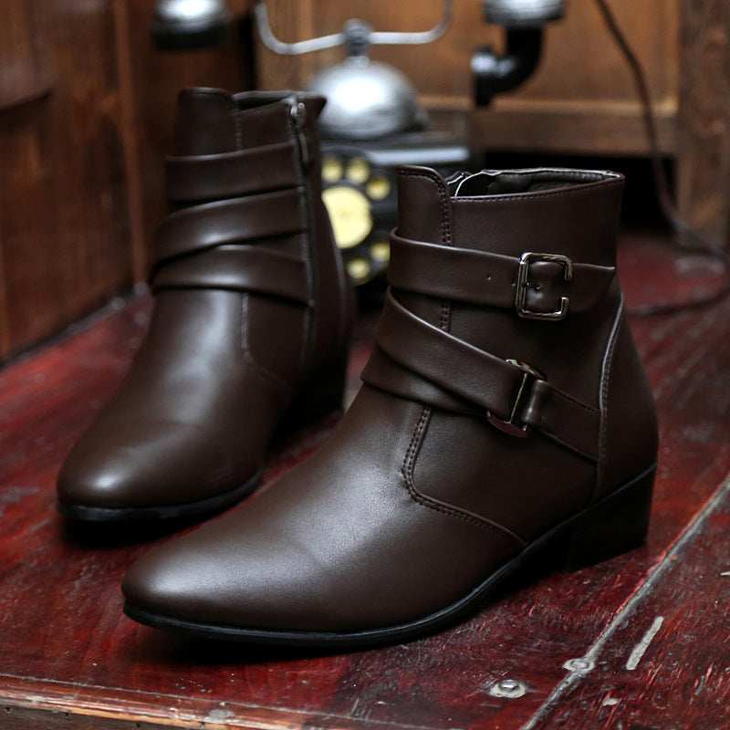 Bottes montantes en cuir à bout pointu et intérieur rehaussé