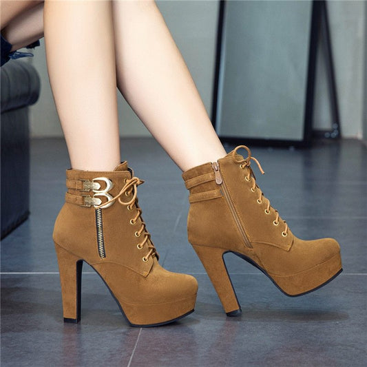 Botas cortas de mujer de talla grande con tacones gruesos