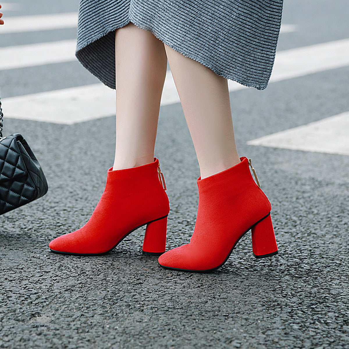 Suede back zipper chunky heel ankle boots