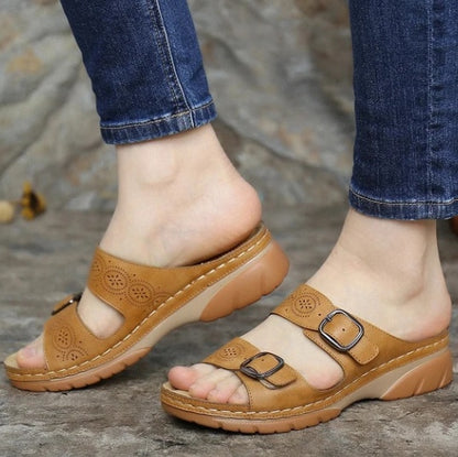 Two-tone bottom buckle sandals and slippers