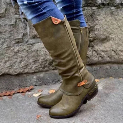 Low-heeled Martin boots