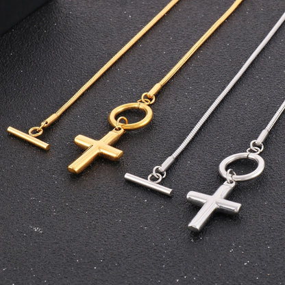 Collier en acier inoxydable avec pendentif croix