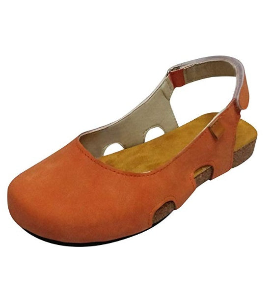 Women's flat sandals in the back of Baotou