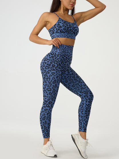 Conjunto deportivo de top y leggings con estampado de leopardo entrecruzado