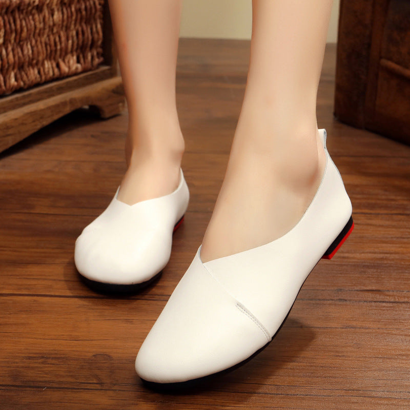 Round Toe Retro Leather Slip-on Grandma's Flat Shoes