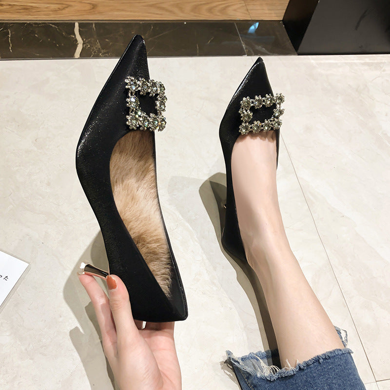 Chaussures à talons hauts en satin pour femmes de style dames