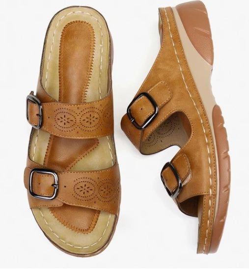 Two-tone bottom buckle sandals and slippers