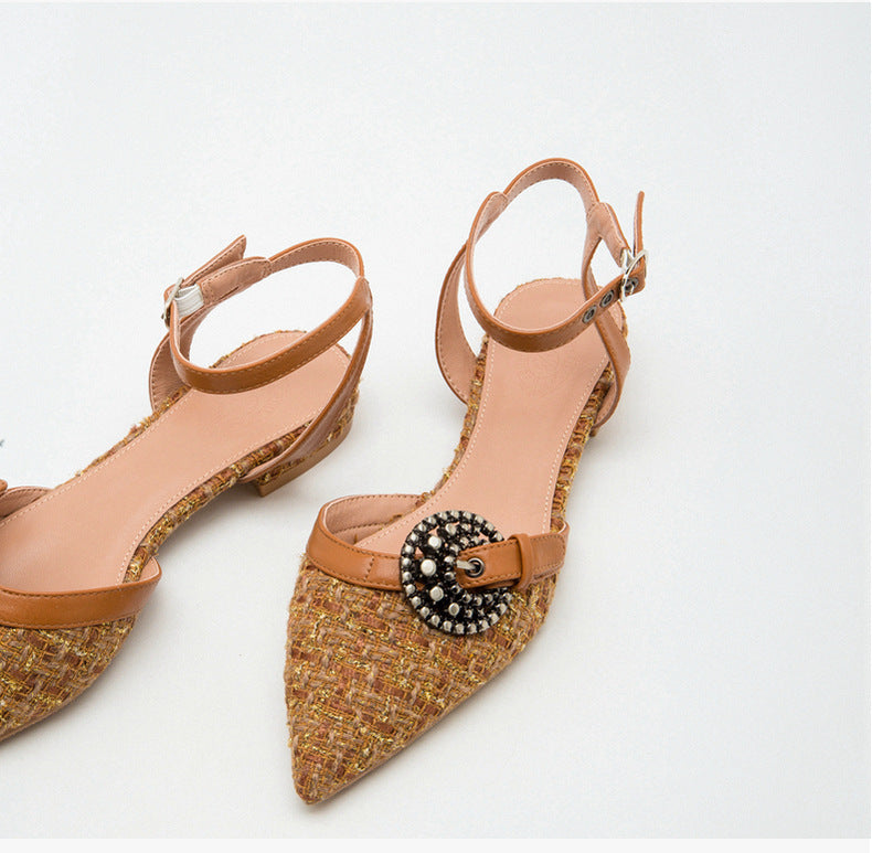 Pointed toe sandals