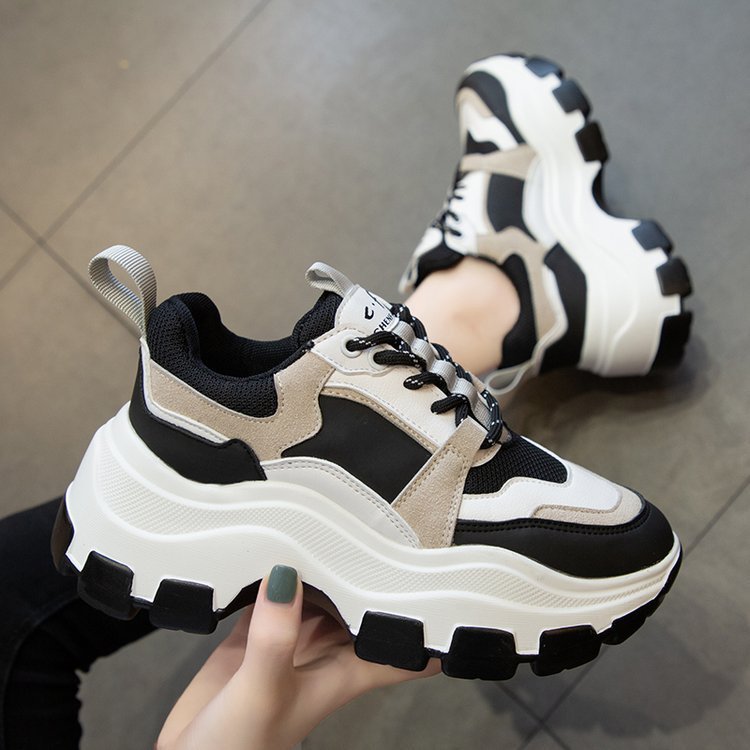 Women's platform sneakers