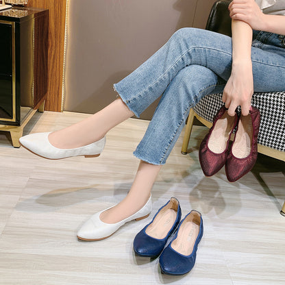 Shallow toe flat shoes