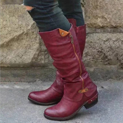 Low-heeled Martin boots