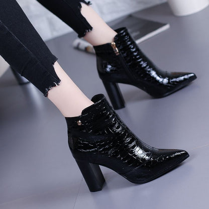 Fashion pointed high heeled shoes