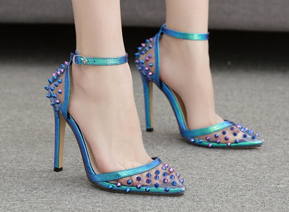 Color rivet transparent sandals