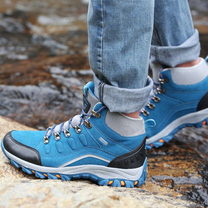 Breathable outdoor hiking shoes