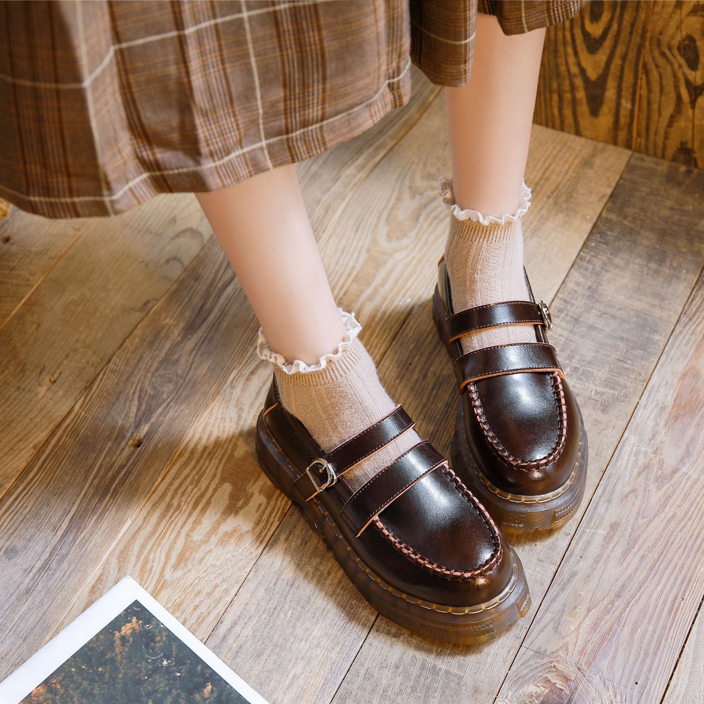 Seam buckle platform uniform shoes Mary Jane shoes