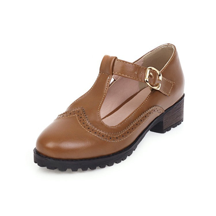 Chaussures pour femmes de grande taille de style universitaire Chaussures en T Chaussures simples à boucle de printemps Chaussures pour étudiantes