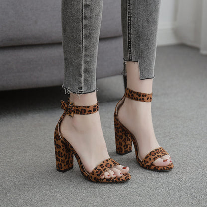 Sandalias de leopardo con tacón alto y grueso para mujer