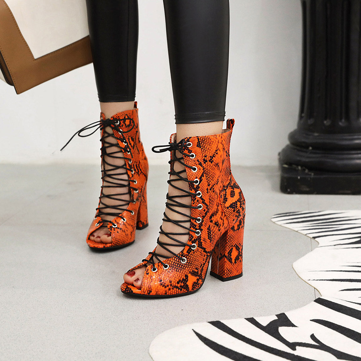 Lace-up color snake-print chunky high-heeled sandals