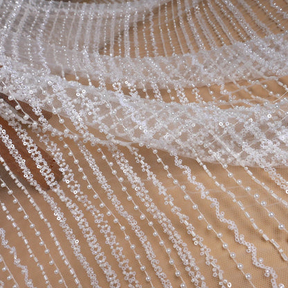 Dentelle de mariée tendance La Belleza, tissu en dentelle à lignes droites, tissu en dentelle pour robe de mariée perlée blanche 51'' de largeur 1 yard