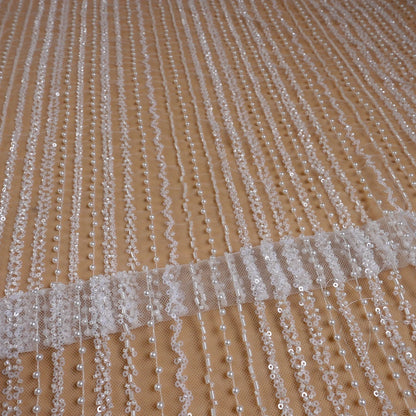 Dentelle de mariée tendance La Belleza, tissu en dentelle à lignes droites, tissu en dentelle pour robe de mariée perlée blanche 51'' de largeur 1 yard