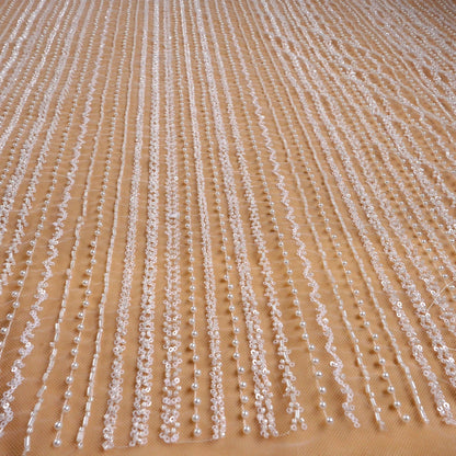 Dentelle de mariée tendance La Belleza, tissu en dentelle à lignes droites, tissu en dentelle pour robe de mariée perlée blanche 51'' de largeur 1 yard