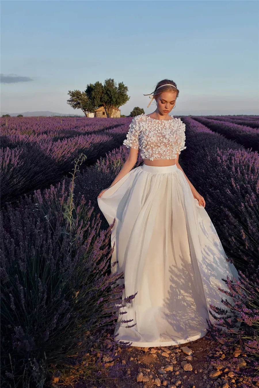 Robe de mariée deux pièces style bohème, col rond, appliques en dentelle 3D, mousseline de soie, manches courtes, robes de mariée de campagne, longueur au sol