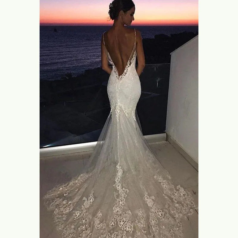 Robe de mariée sirène blanche sexy en dentelle à dos ouvert et bretelles spaghetti appliquées, robe de mariée élégante vintage