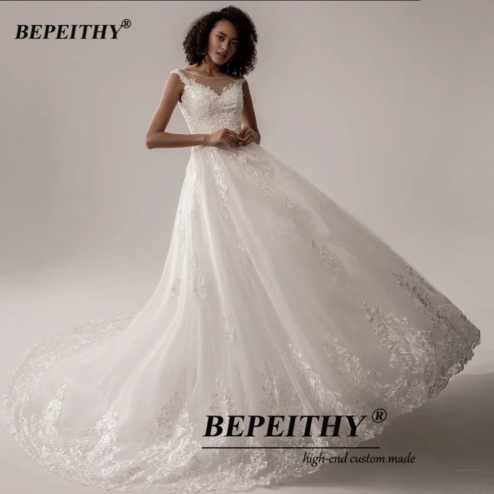 BEPEITHY Wedding Dresses For Women Court Train Scoop Sleevless Lace A-Line Bridal Gowns Graceful Bride Plus Size Wedding Dress