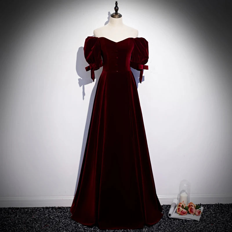 Robe de soirée en velours rouge vin grande taille épaules dénudées manches courtes fermeture éclair ligne A longueur au sol robe de soirée formelle pour femmes R1250