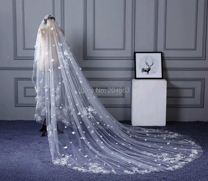 One-Layer Ivory Tulle Lace Wedding Veil with Appliques Long Romantic Bridal Veils with Comb YHG2019