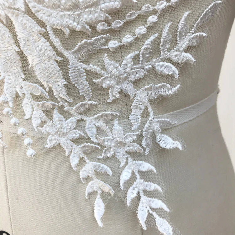 Apliques de encaje francés blanco puro en 3D para vestido de novia, tocado de novia, cuello de encaje blanco marfil, parche de tela de encaje RS1234